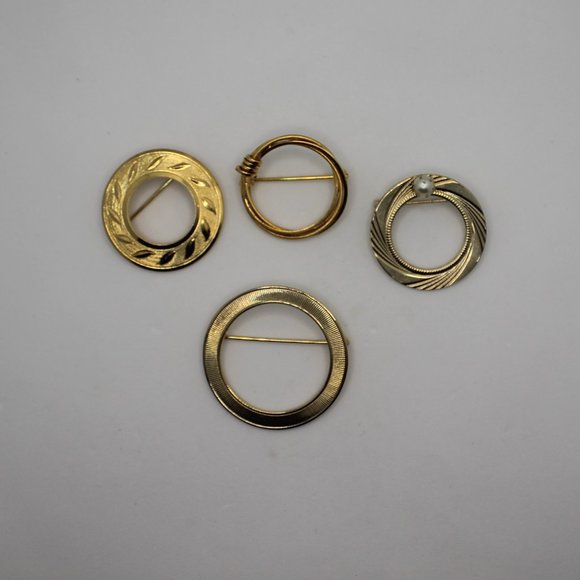 Vintage Jewelry - Four Circle Brooches Eternity